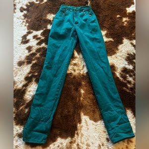 vintage rockies size 26 but has a small waist